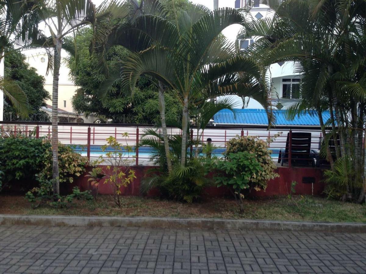 Oceanside Licenced Tourist Residence Flic-en-Flacq 外观 照片