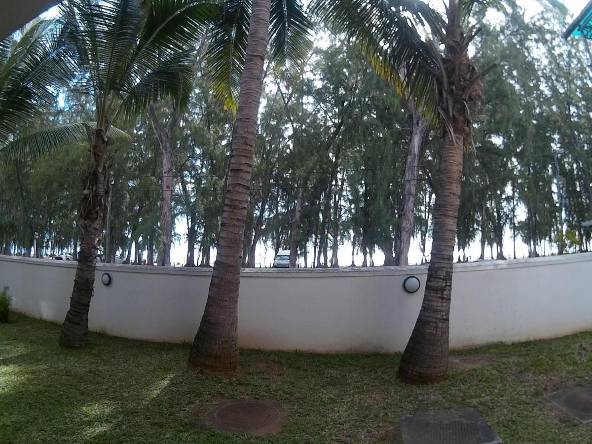 Oceanside Licenced Tourist Residence Flic-en-Flacq 外观 照片
